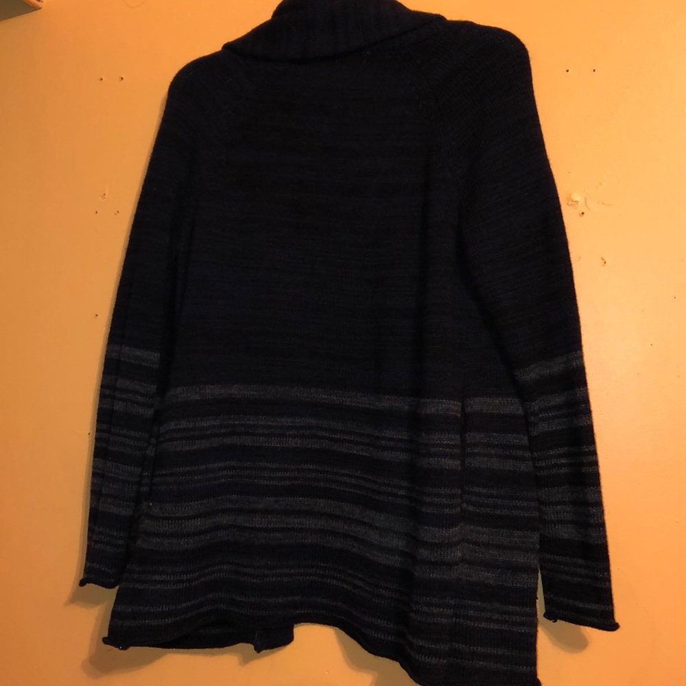 🔥Forever 21 Thick layered Sweater🔥 - Picture 3 of 10